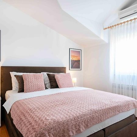 Apartments Valentino ヴォディツェ エクステリア 写真