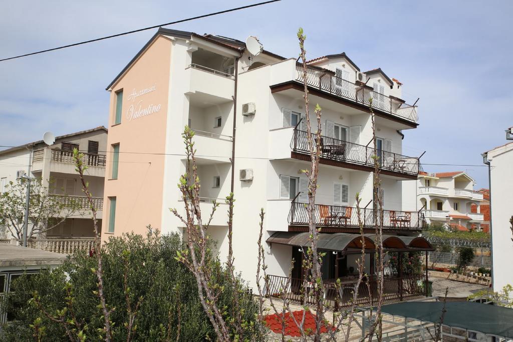 Apartments Valentino ヴォディツェ エクステリア 写真